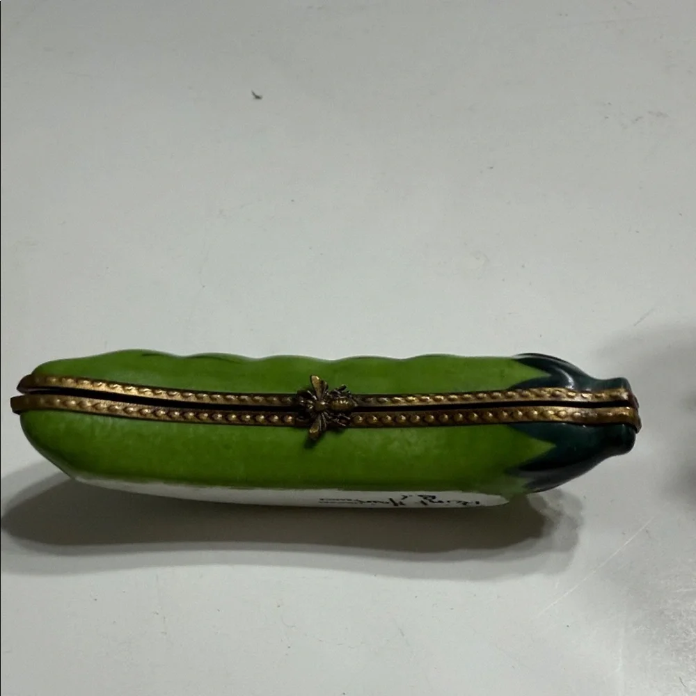 Limoges Green and Black Pea Pod Trinket Box